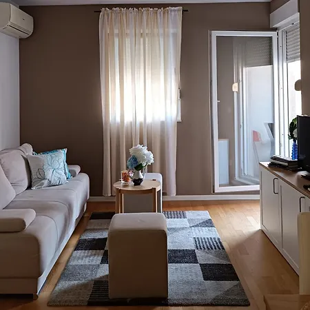 Apartament With Wifi - 12072 *